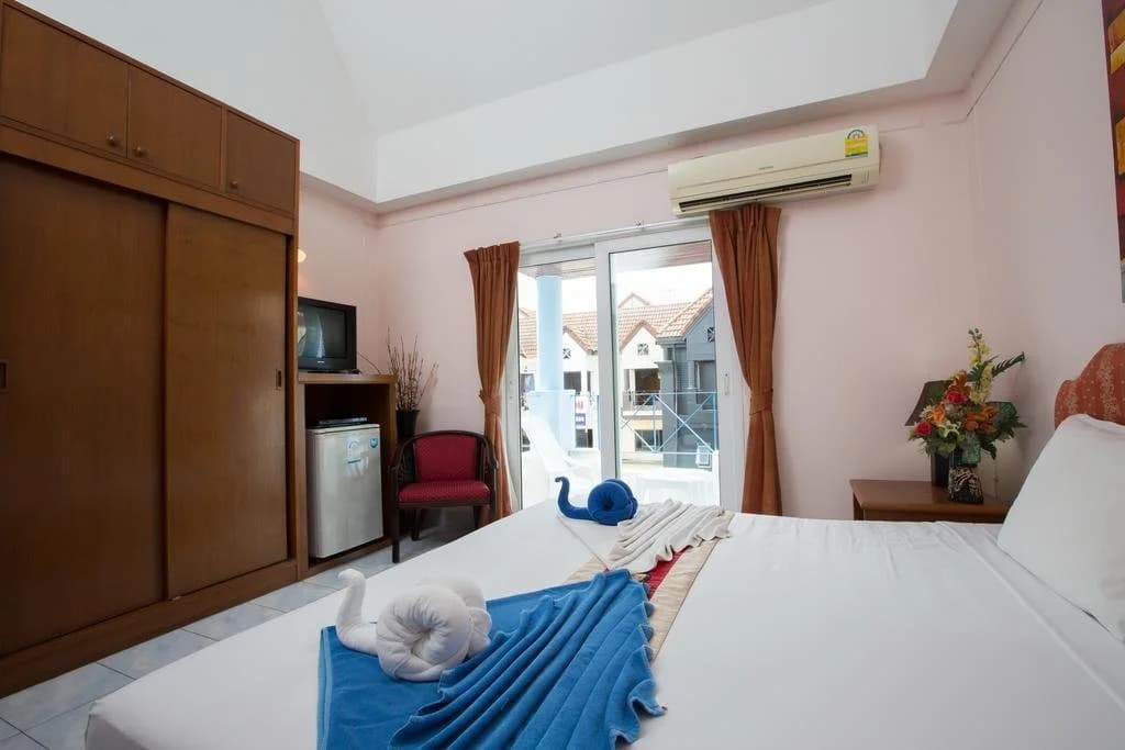 Sundowners Guesthouse - photo 18