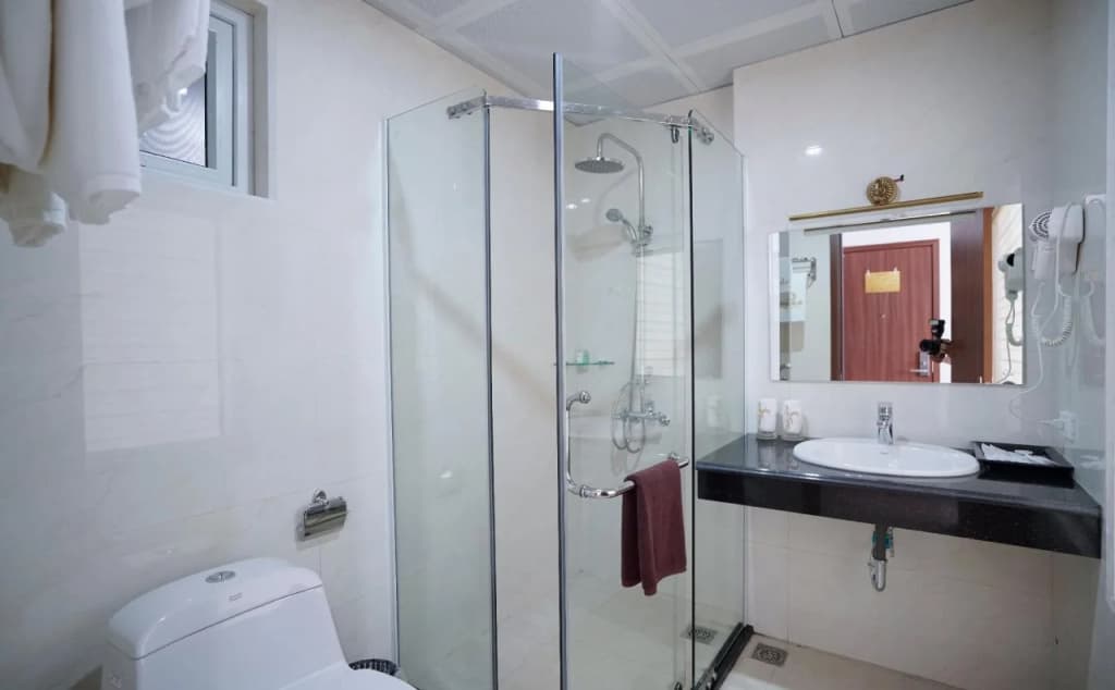 Halong Centrica Hotel - photo 7