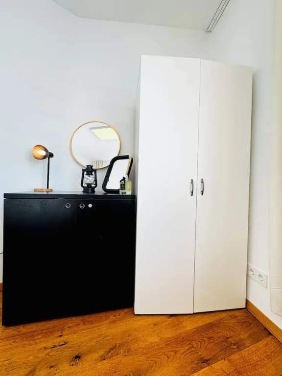 Comfortable Room Near Kaufpark Alterlaa - photo 5