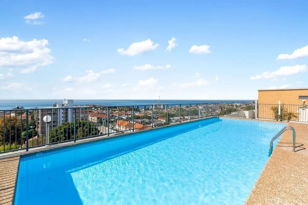 Bondi Studio Apartment With Pool & Rooftop Views - photo 9