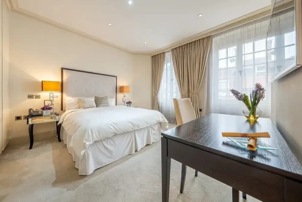 Mayfair Mansions - photo 9