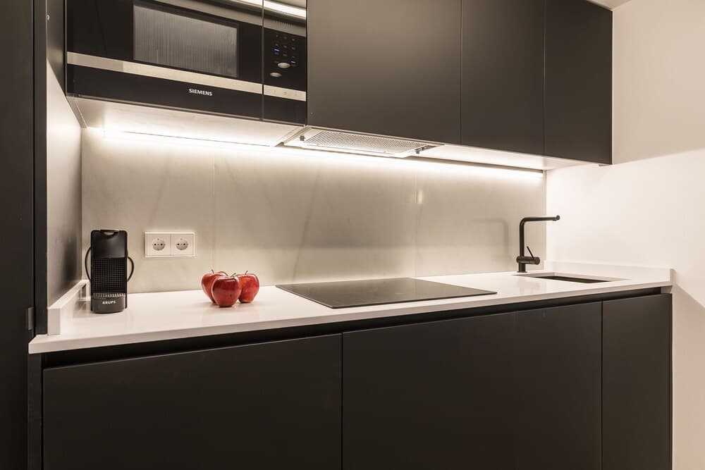 Feelathome Waldorf Suites Apartments - photo 19