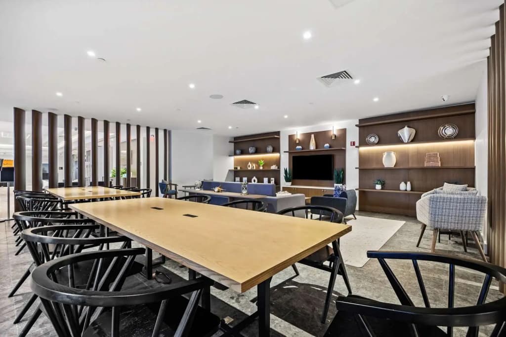 Doubletree By Hilton New York Jfk Airport Hotel - photo 17