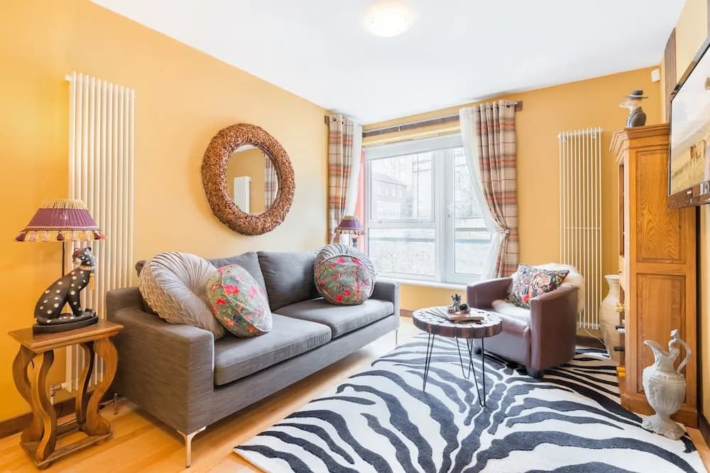 Quirky 1 Bedroom Apartment Next to Holyrood Palace - photo 18