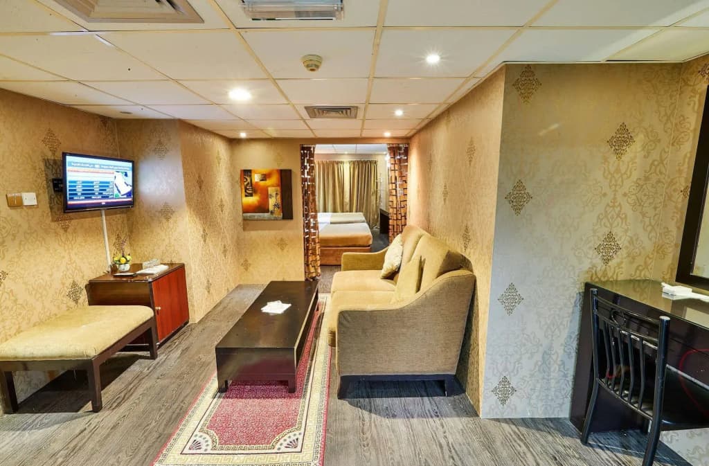 West Hotel - photo 12