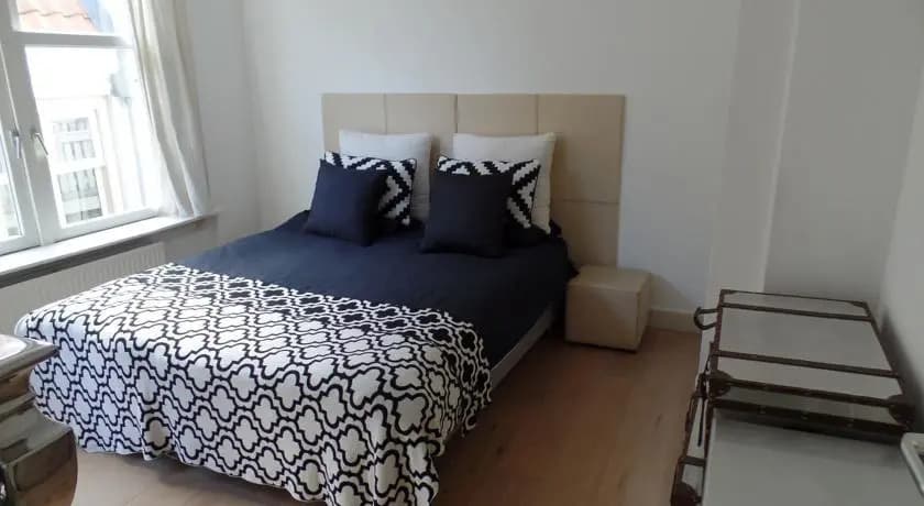 Canalside Apartments - photo 1