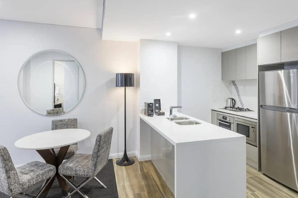 Meriton Suites North Sydney - photo 22