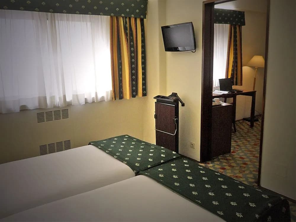 Hotel Jorge V - photo 3