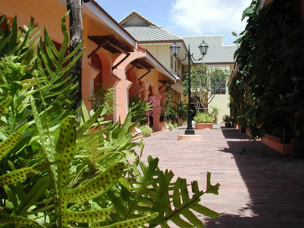 Baan Rajdamnern Huahin - photo 28