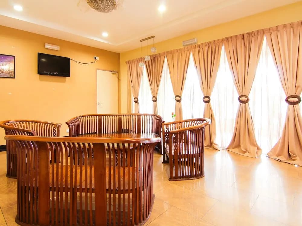 OYO 11343 Hotel Putra Iskandar - photo 12