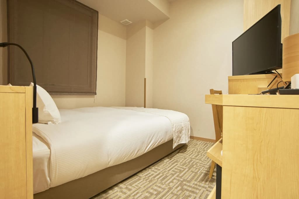 Quintessa Hotel Tokyo Haneda Comic & Books - photo 8