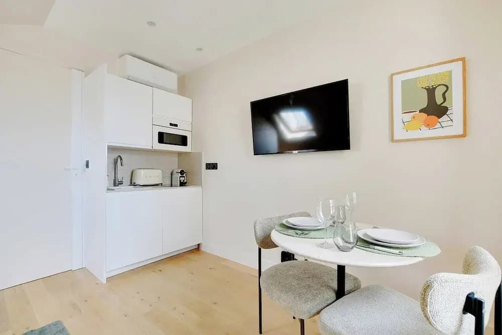 Apt a/c 1br/2p - Saint-lazare/les Champs Elysee - photo 11
