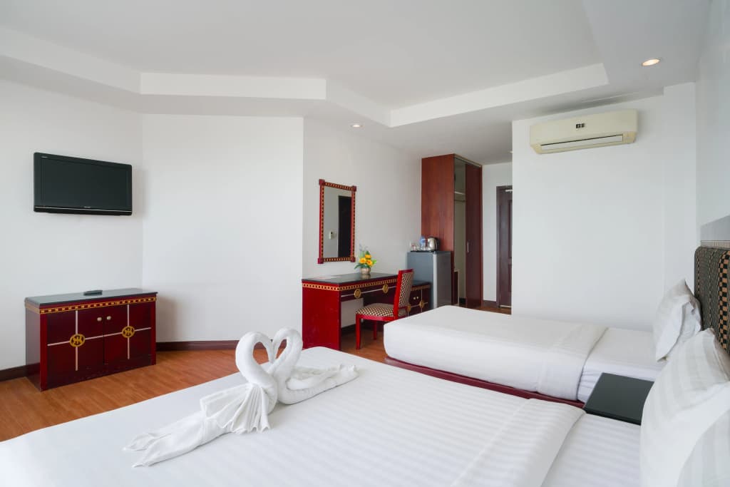 Jomtien Hisotel - photo 4