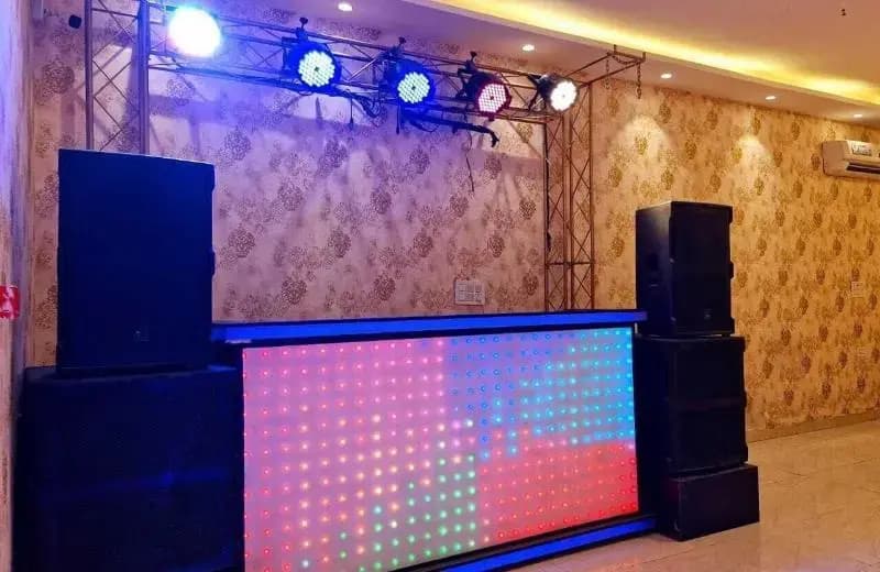 Hotel Silver Saffron Peeragarhi - photo 22