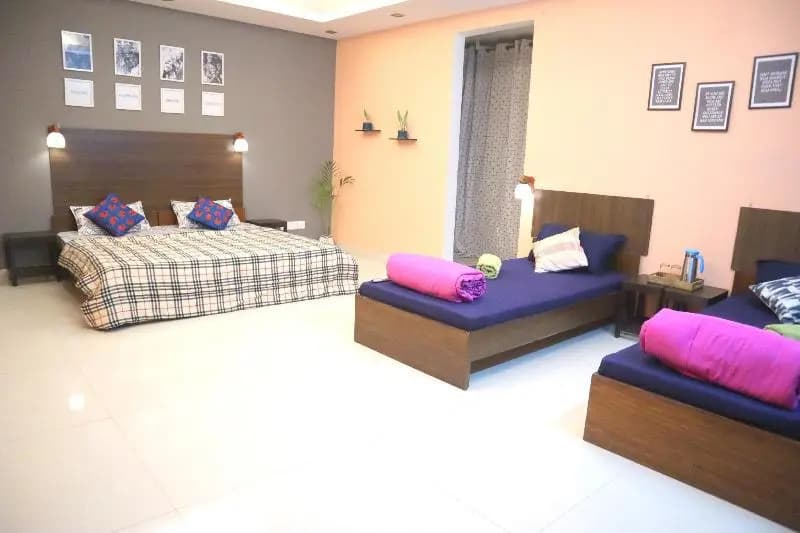 AmigosIndia - main photo