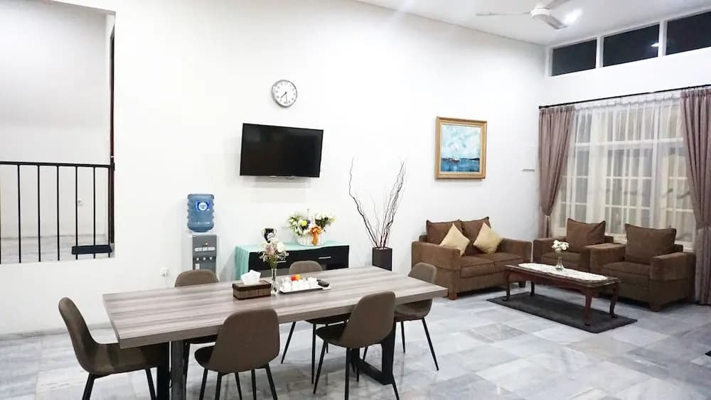 UROOMS Senopati - photo 12