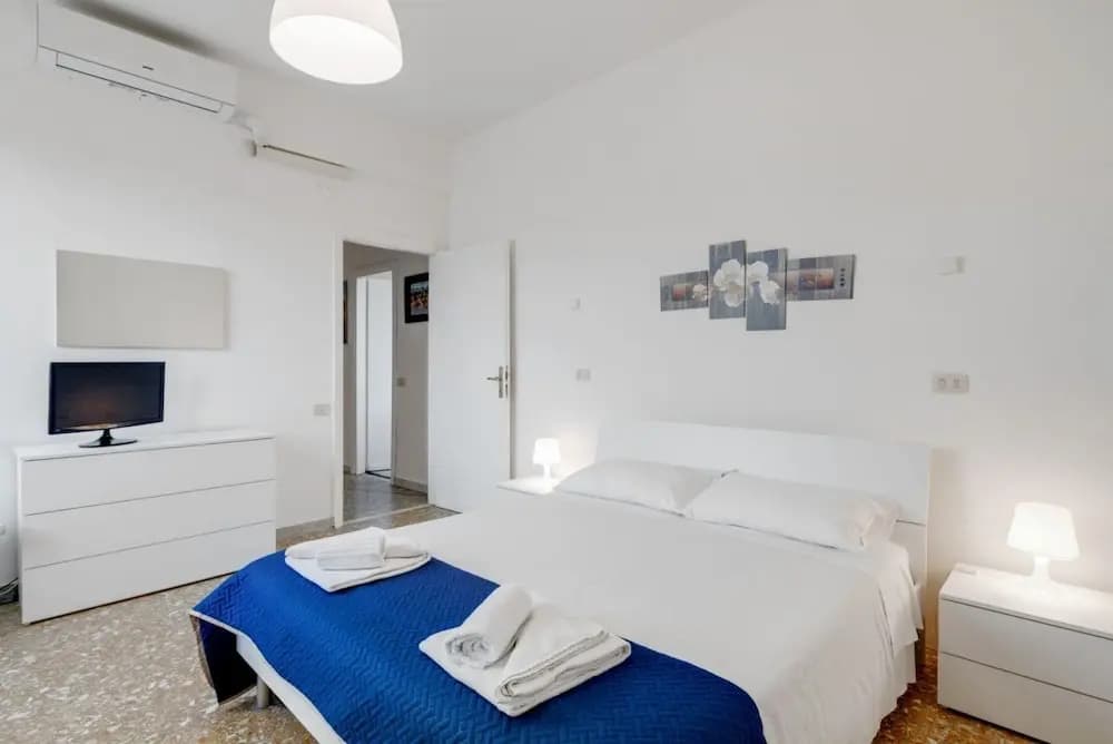 Lulli Cozy Apartment with Balcony - photo 4