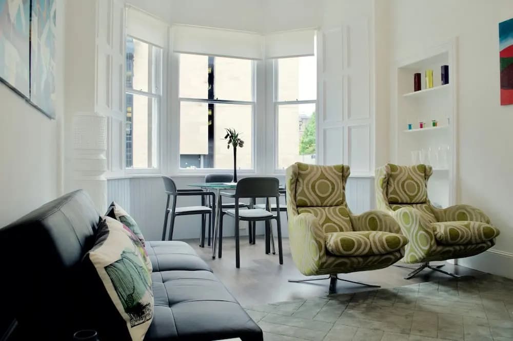 Central Edinburgh 1 Bedroom Apartment - photo 9