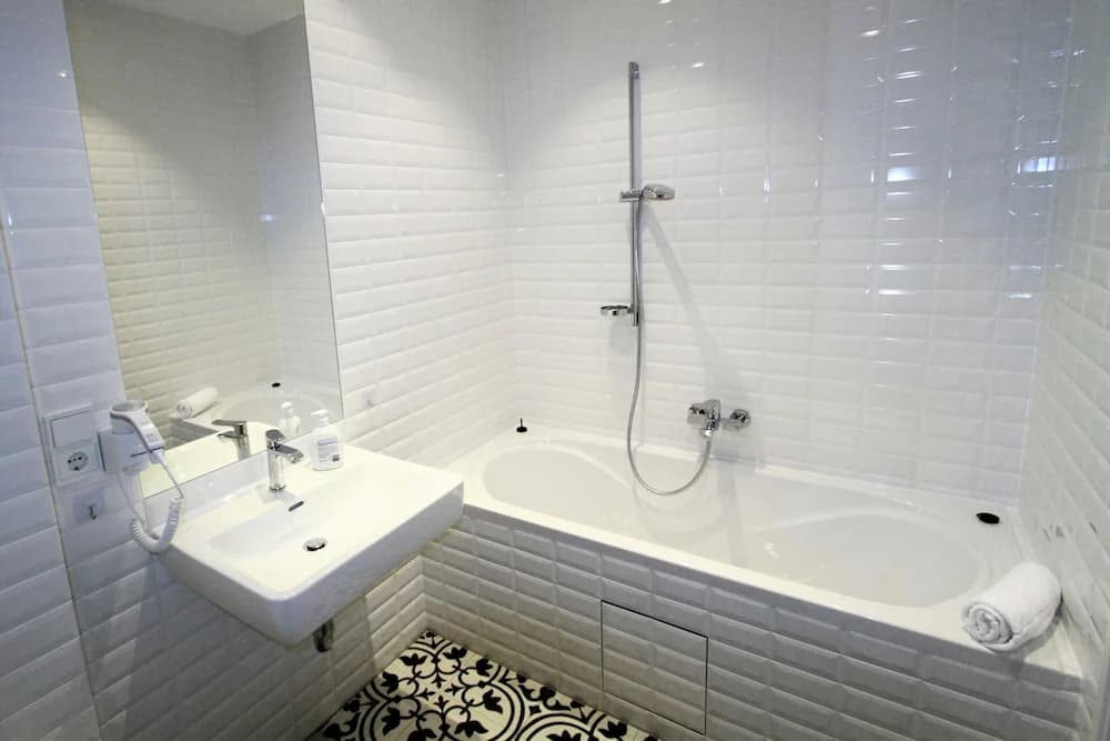 Edelweiss City Apartments State Opera - photo 8