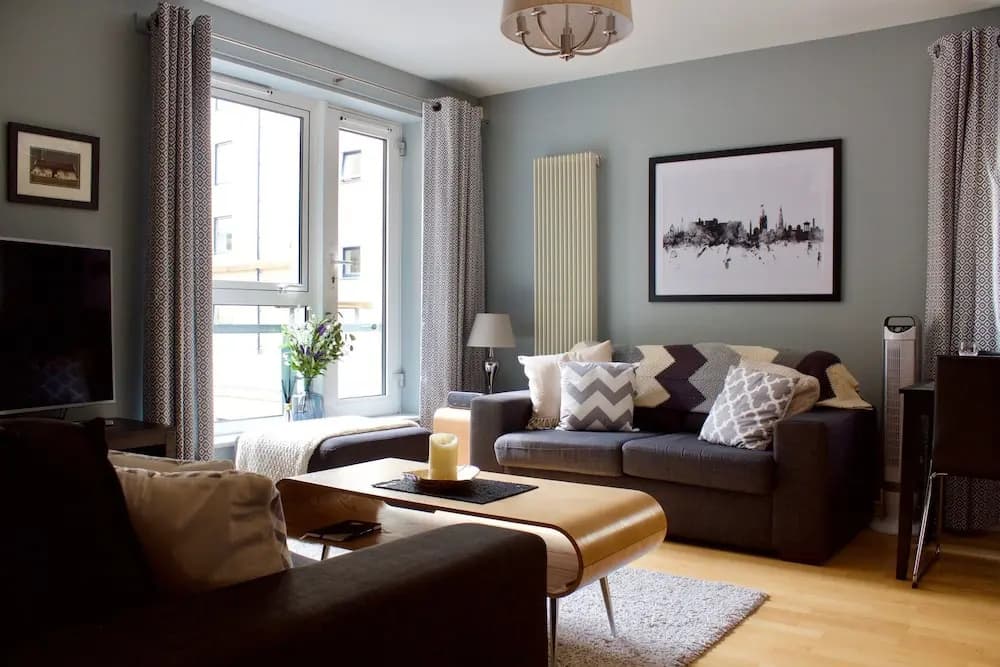 Royal Mile 2 Bedroom Apartment - photo 6