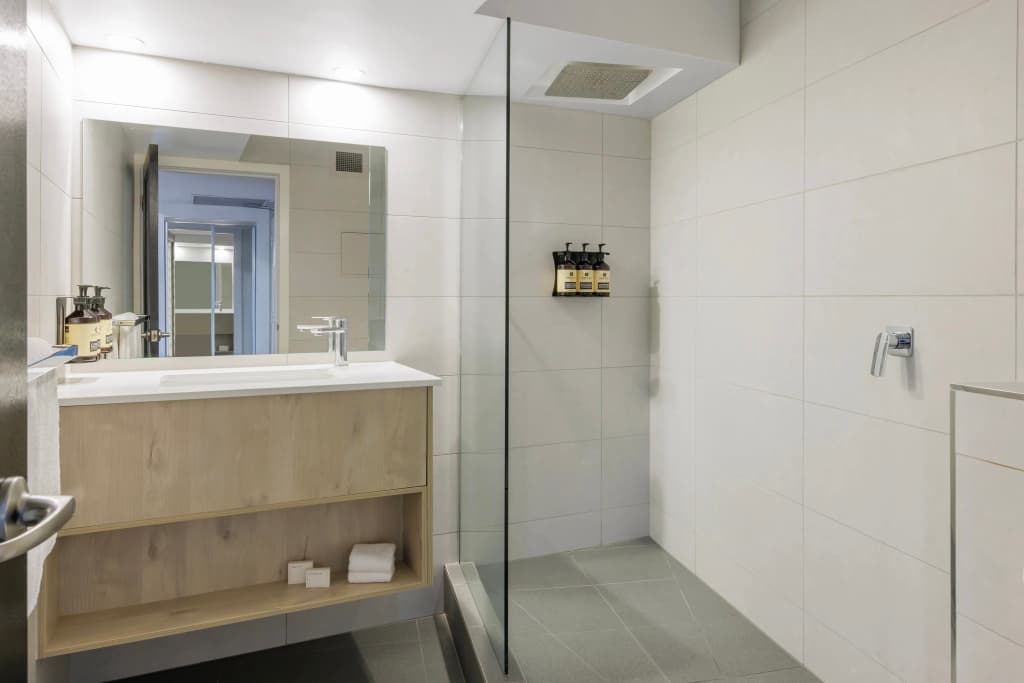 Hotel Grand Chancellor Melbourne - photo 8