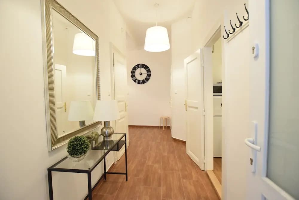 Standard Apartment by Hi5 - Rózsa street - photo 2