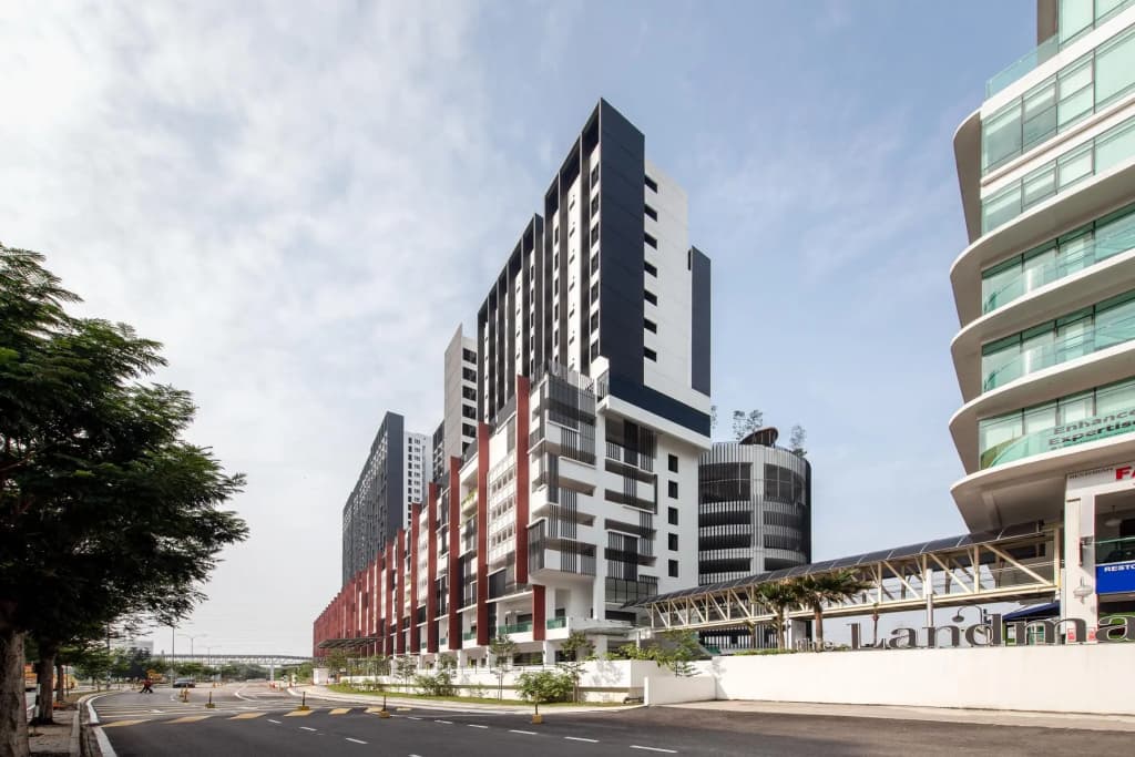 The Canvas Hotel - main photo