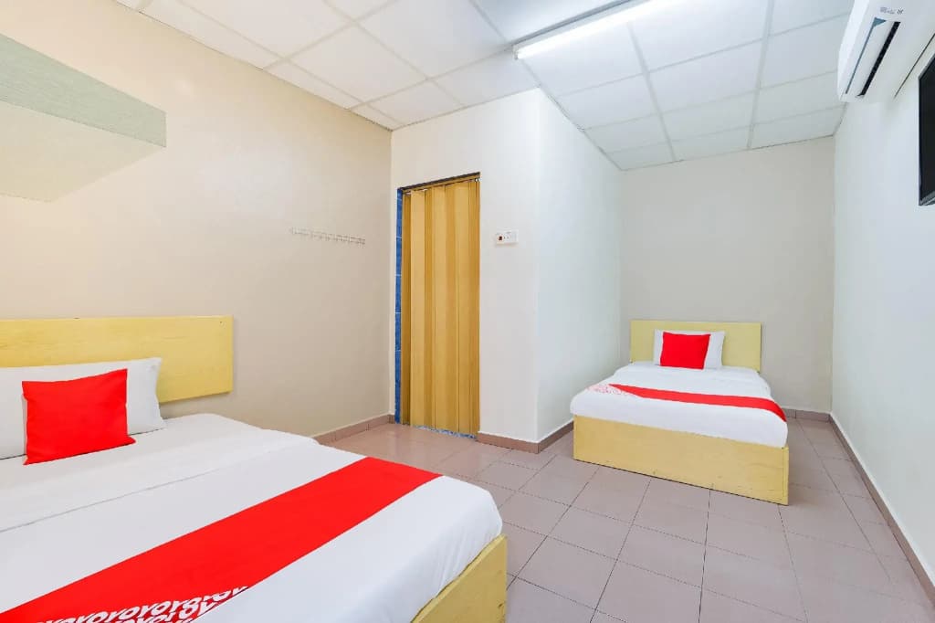 OYO 89461 CP Hotel - photo 6