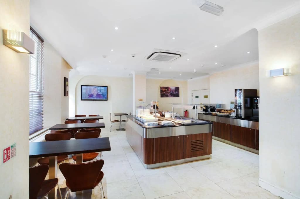 Queens Park Hotel - photo 14