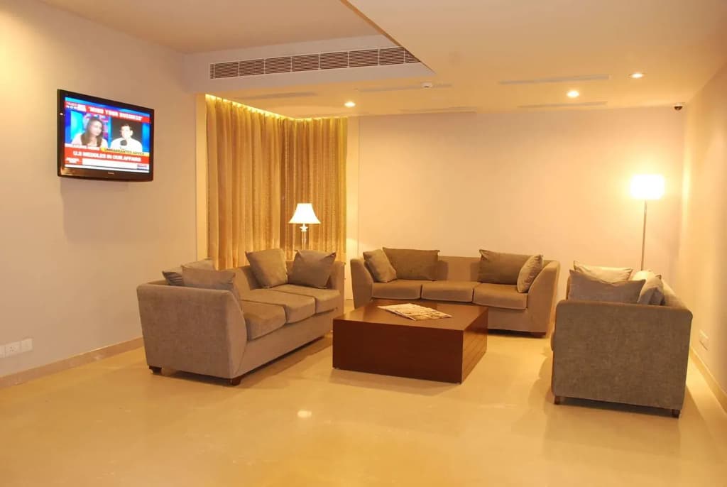 Sarovar Portico Naraina Delhi - photo 27