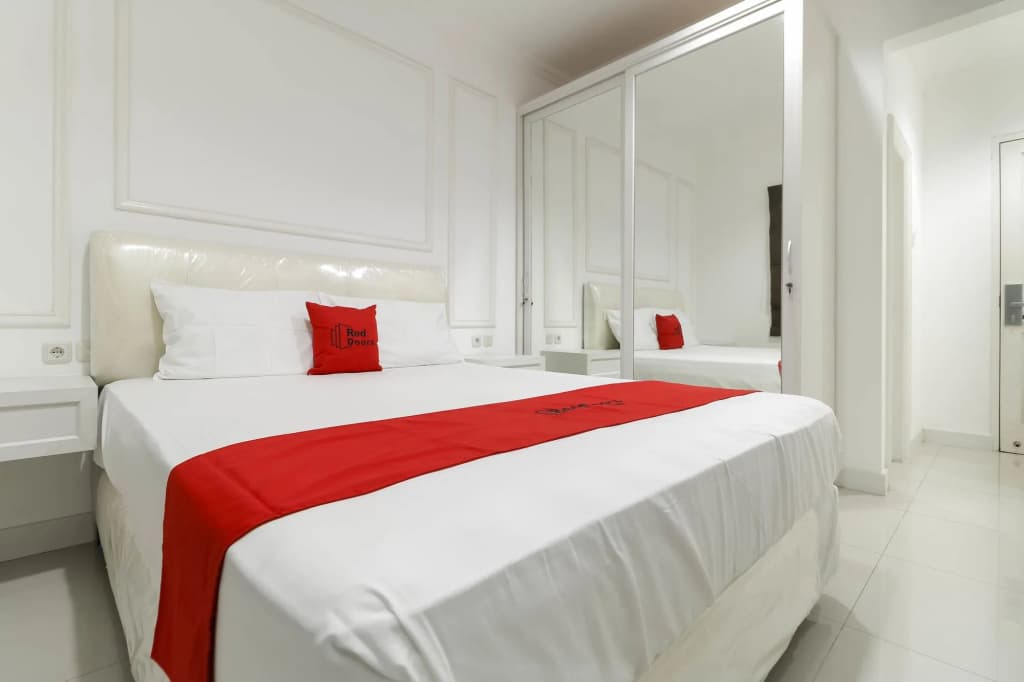RedDoorz Plus @ Setiabudi Barat - photo 6