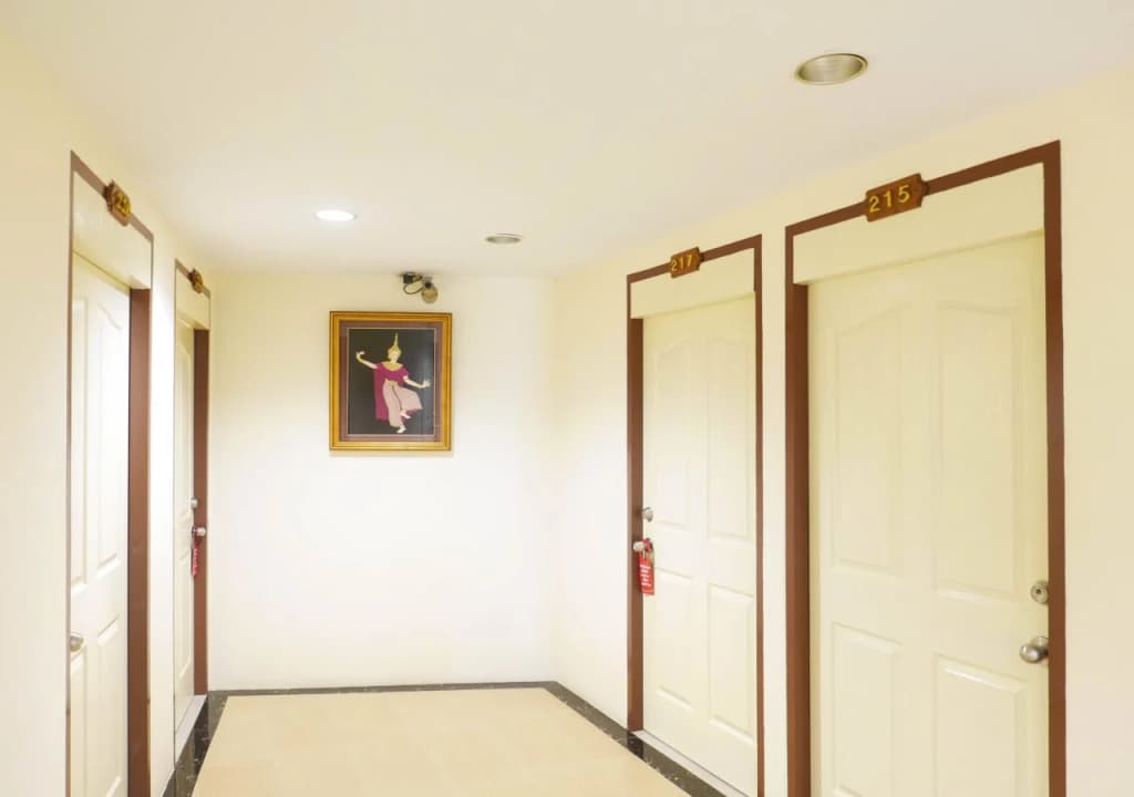 Rambuttri House - photo 12