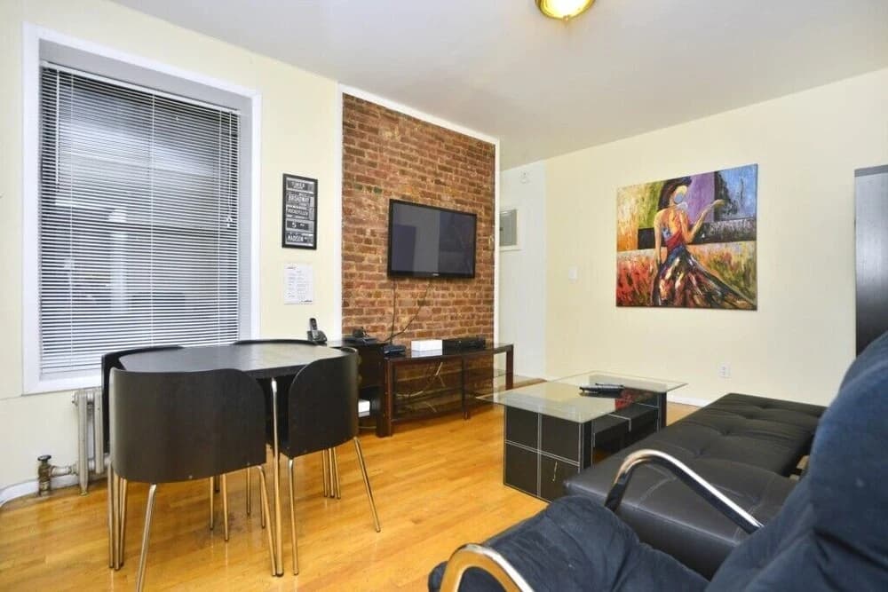 Fancy 2 BR on Upper East Side - photo 7