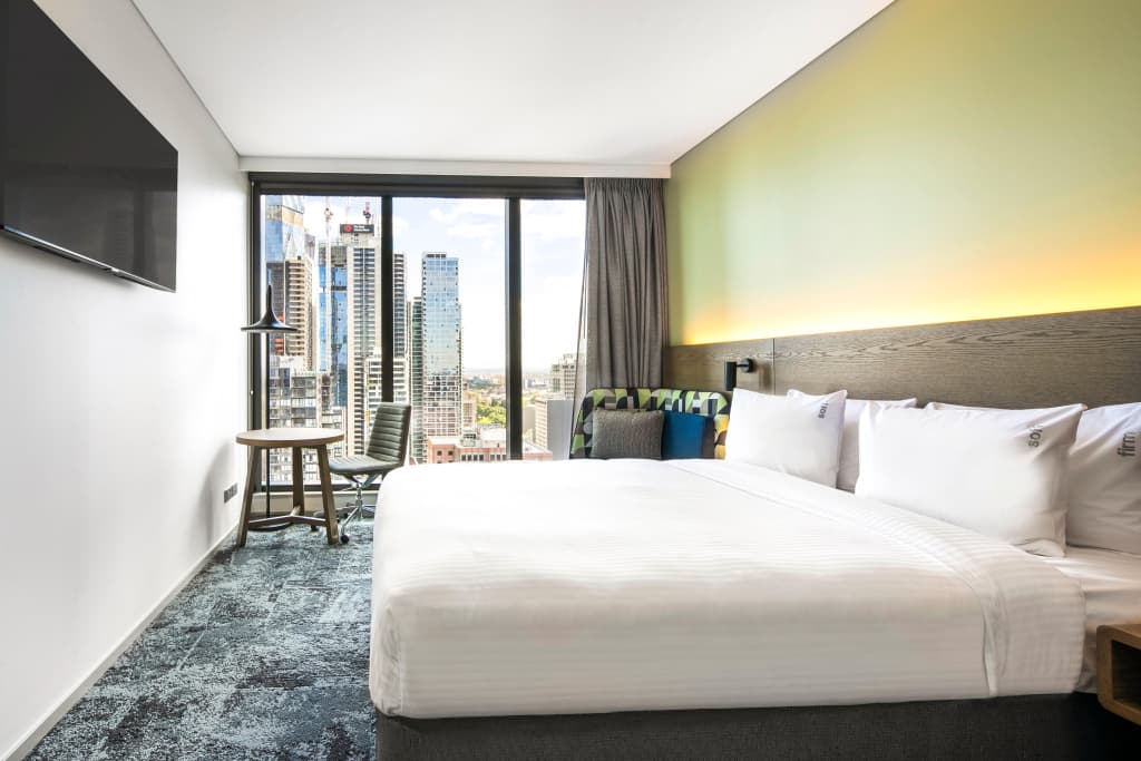 Holiday Inn Express Melbourne Little Collins by IHG - photo 3