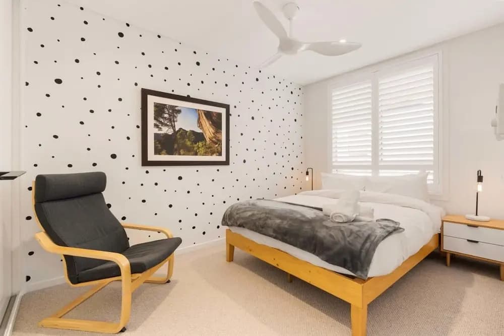 A Light Filled Contemporary Design Apartment - photo 2