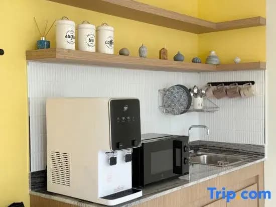 Fishtail Hostel Phuket - photo 2