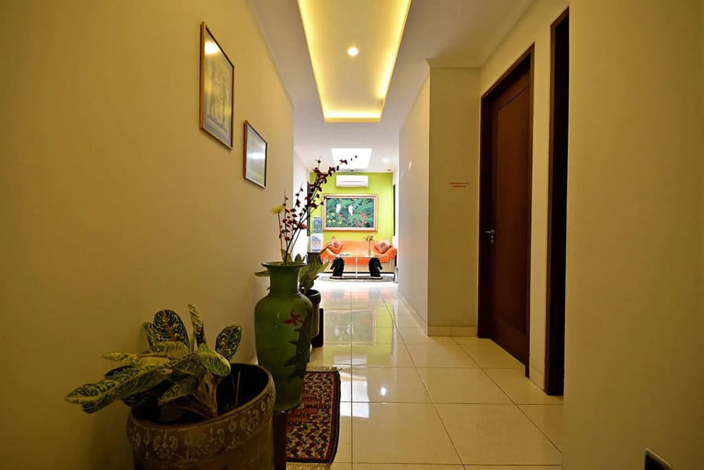 ZEN Rooms Tebet Gudang Peluru - photo 2