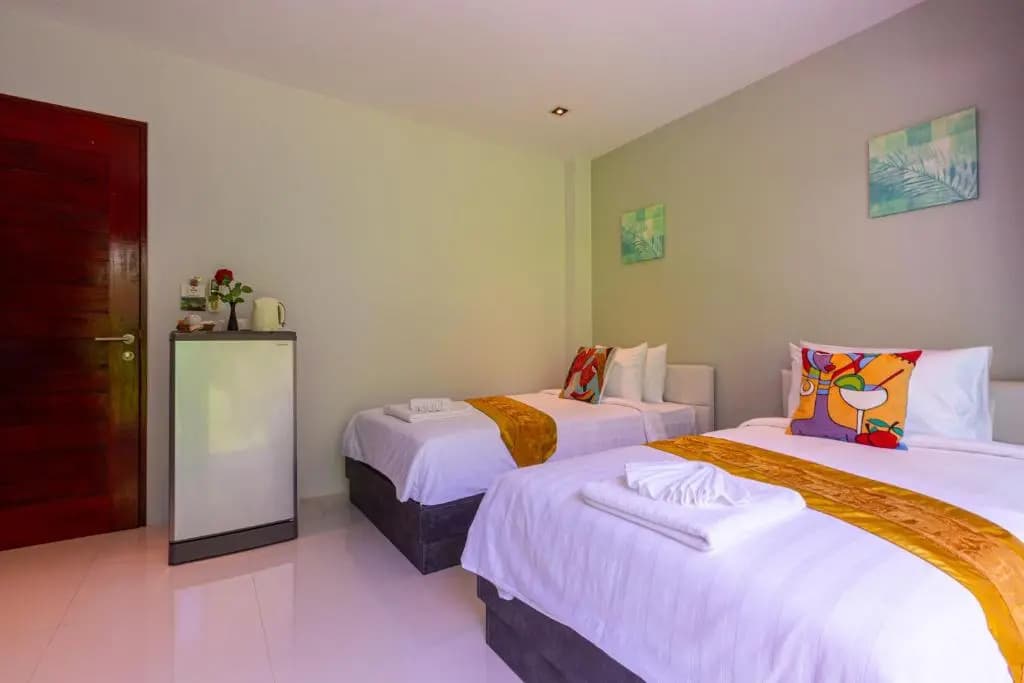 Rossarin Sea View Patong - photo 6