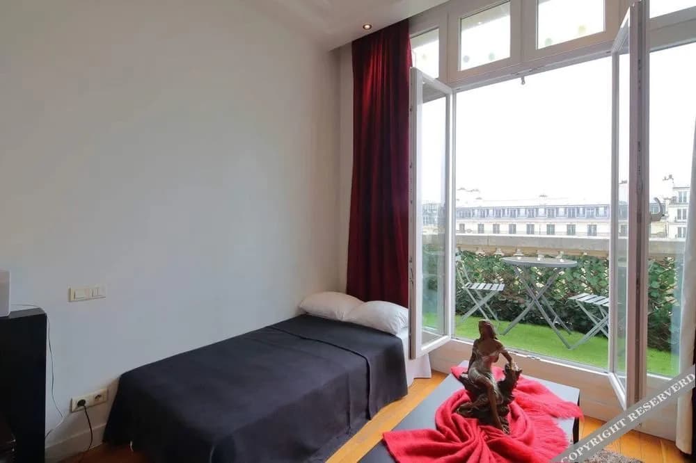 Loft Champs Elysees - photo 2