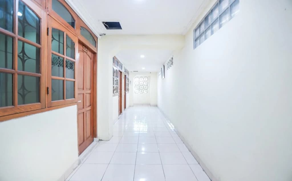 OYO 169 Kuningan 21 - photo 10