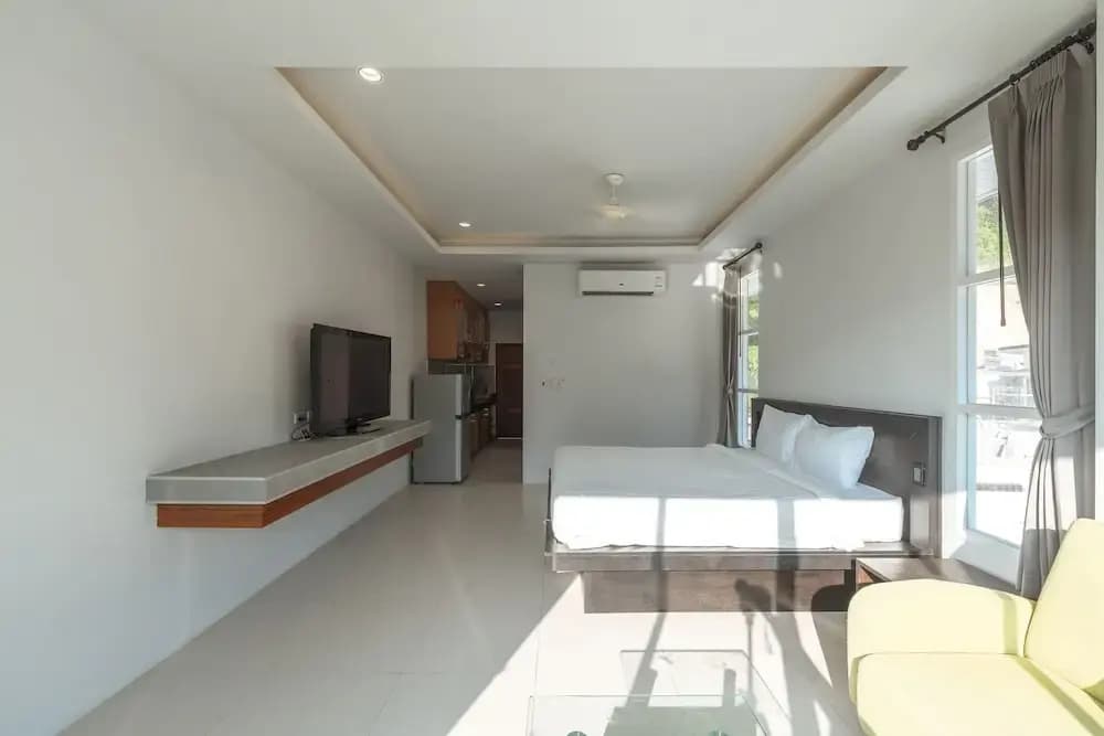 Calm and Spacious Studio View 1 - photo 1