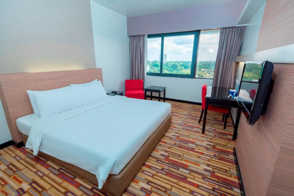 Harbour View Hotel - photo 3