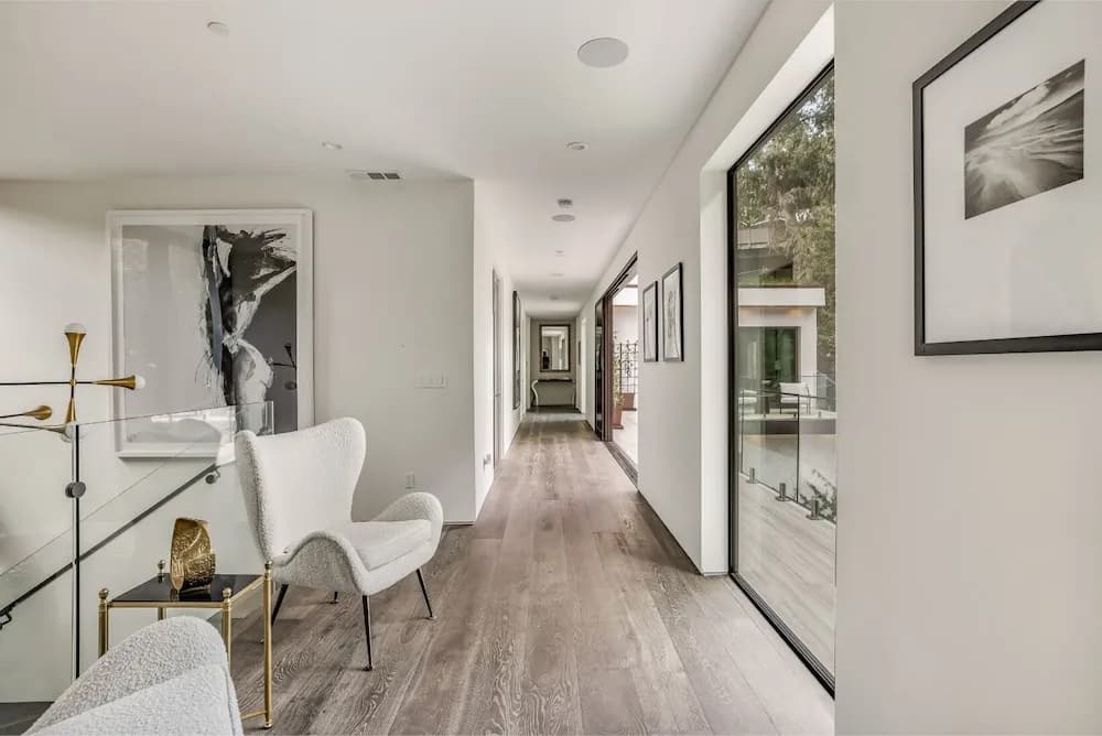Laurel Canyon - Architectural Modern Estate With Pool & Landscaped Garden - photo 13