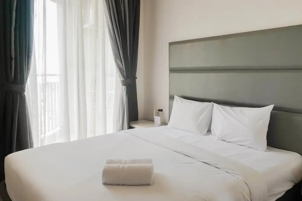 Convenient Studio Mangga Dua Apartment - photo 1