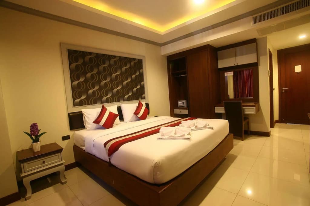 H. Boutique Hotel - photo 2