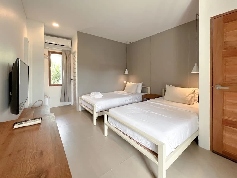SUNKISS pool.bed.cafe - photo 1