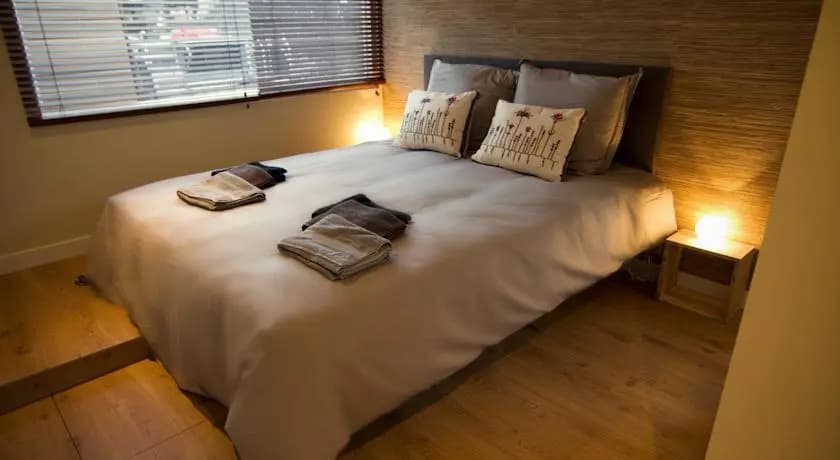 Amsterdam Houseboat - photo 4