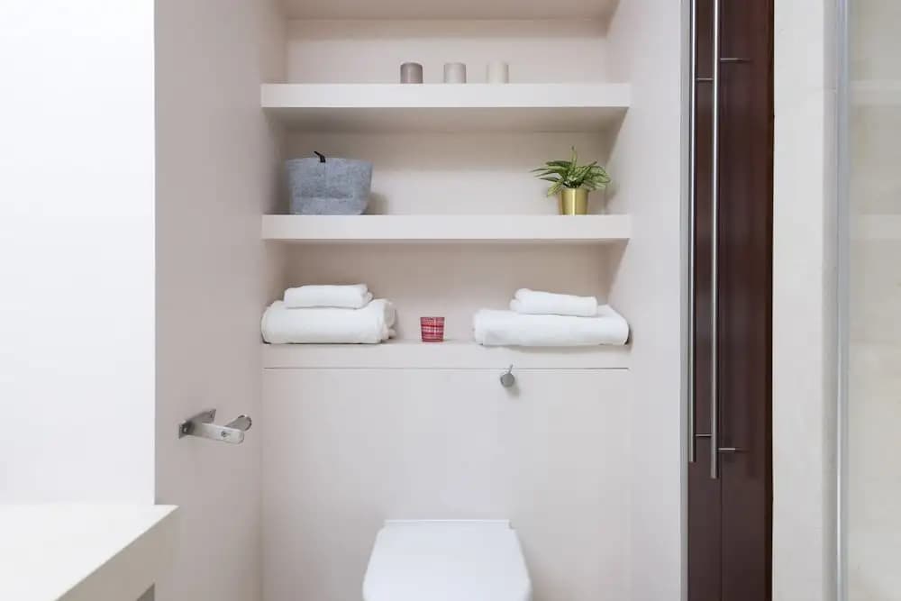 Modern 2BR Flat with Thames River View - photo 8