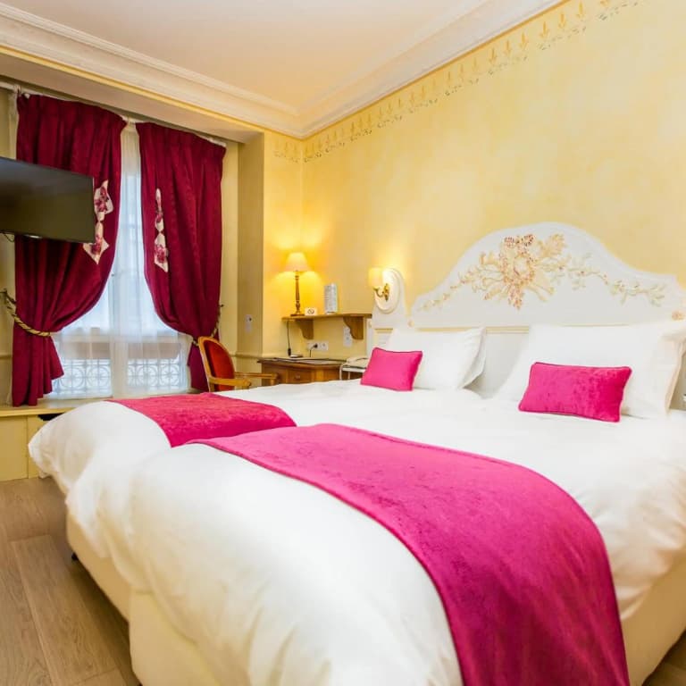 Hôtel Gavarni - photo 32