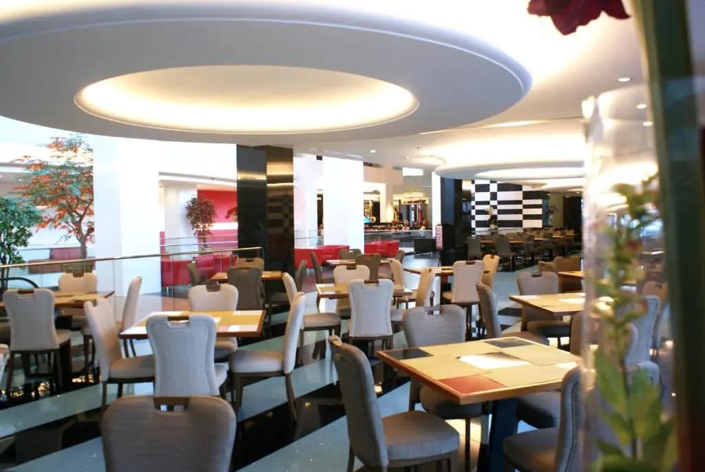 Merlynn Park Hotel - photo 47